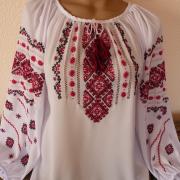 Женская вышиванка на шифоне с красной вышивкой