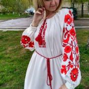 Женское вышитое платье с цветочным орнаментом купить