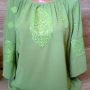 Жіноча вишиванка на зеленому шифоні "Олівія" фото
