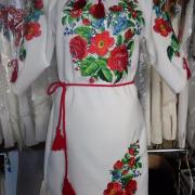 Женское вышитое платье "Цветочное поле" фото