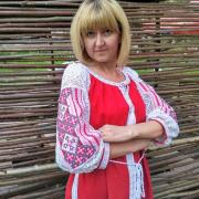 Женское вышитое платье с геометрическим орнаментом купить