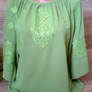 Зеленая вышиванка на шифоне "Азалия" фото