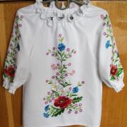 Вышитая блузка на девочку