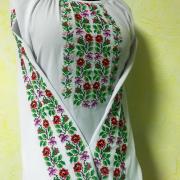 Женская борщевская вышиванка "Маленькие розочки" фото