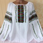 Жіноча вишиванка "Софія" фото