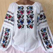 Жіноча вишиванка "Мія" фото