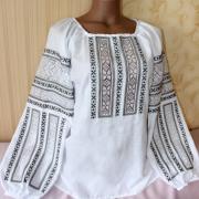 Жіноча вишиванка "Евіта" фото