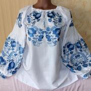 Біла жіноча вишиванка "Лазур" фото