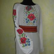 Украинская нарядная вышиванка с полевыми маками