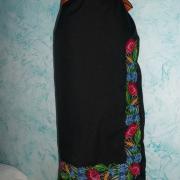 Черная юбка в украинском стиле с цветами