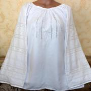 Нежная женская вышиванка "Шелковая магия" фото Крестик