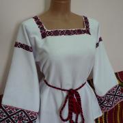 Женская вышиванка ручной работы "Цветана элегант" фото