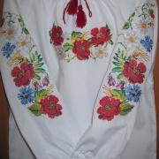 Цветочная вышиванка для девочки