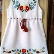 Дитяче платтячко з вишивкою