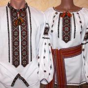 Парные вышитые сорочки Низь фото