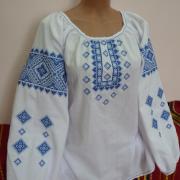 Женская вышиванка кркстиком "Голубая нежность" фото