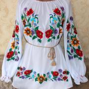 Женская вышиванка на шифоне "Цветочный рай" фото