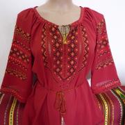Вышитая женская рубашка "Алый рассвет" фото