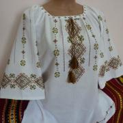 Женская вышиванка "Легкий капучино" фото