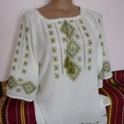 Женская вышиванка "Очарование" фото