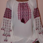 Вышиванка женская с богатым узором