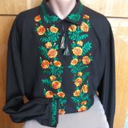 Купить черную мужскую вышиванку с длинным рукавом.