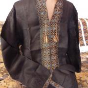 Черная мужская вышиванка ручной работы