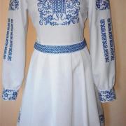 Сукня вишиванка біла з блакитним "Сокаль" фото
