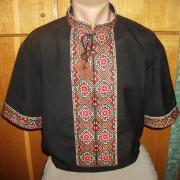 Летняя мужская вышиванка черного цветв "Калейдоскоп"