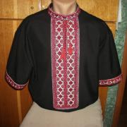 Мужская вышиванка с коротким рукавом "Красная сварга"