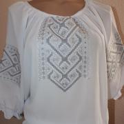 Белая шифоновая блузка