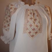 Блузка шифоновая с вышивкой