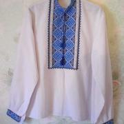 Вышитая мужская рубашка