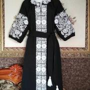 Вишите чорне плаття "Квіткове море"  фото