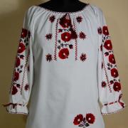 Жіноча вишиванка "Ніжні маки" ручна робота Україна