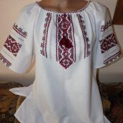 Женская вышиваночка с коротким рукавом на домотканом полотне