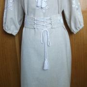 Вышитое платье белым по белому