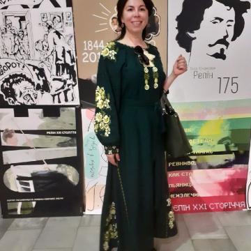 Зелена жіноча сукня вишиванка "Берегиня"
