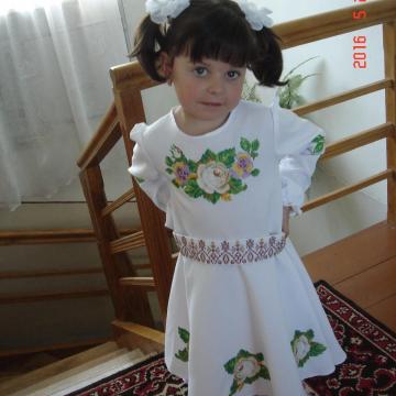 Дитяче плаття вишиванка "Чайна троянда"