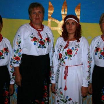 Українська довга сукня з ручною вишивкою