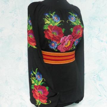 Черная женская вышиванка на шифоне "Алые цветы"